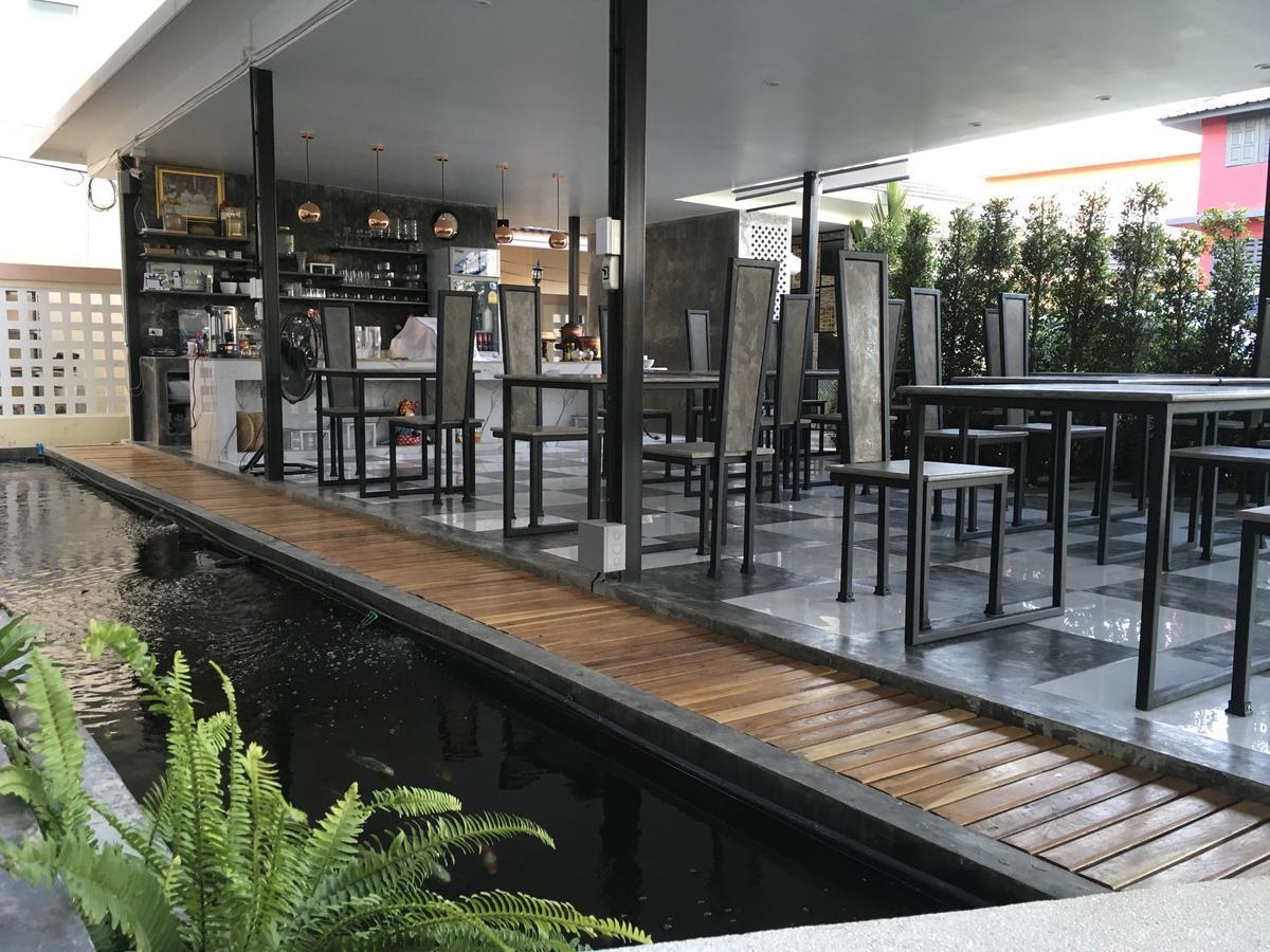 Phetcharat Grand Hotel Maesot Mae Sot Luaran gambar