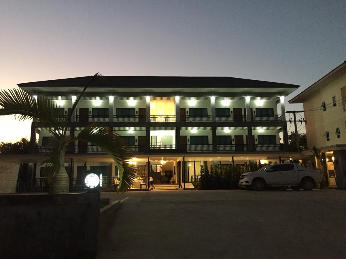 Phetcharat Grand Hotel Maesot Mae Sot Luaran gambar
