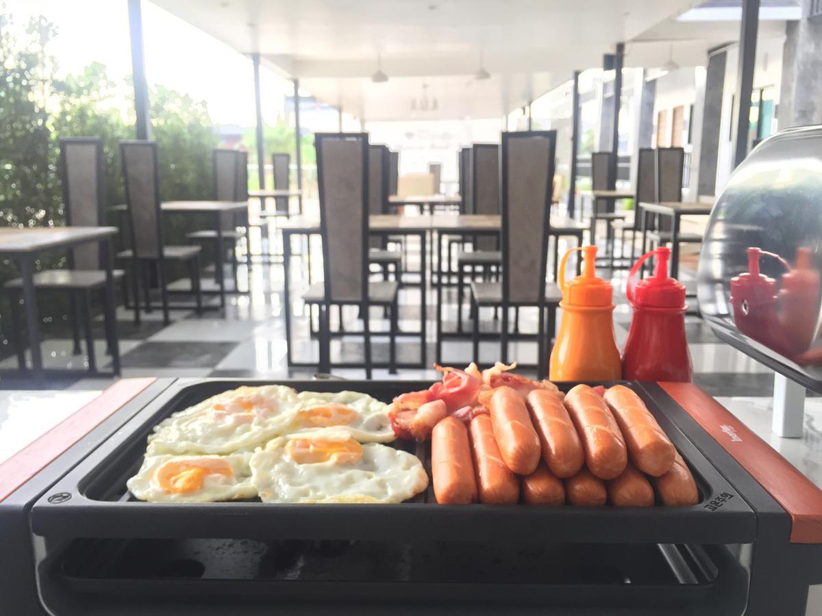 Phetcharat Grand Hotel Maesot Mae Sot Luaran gambar
