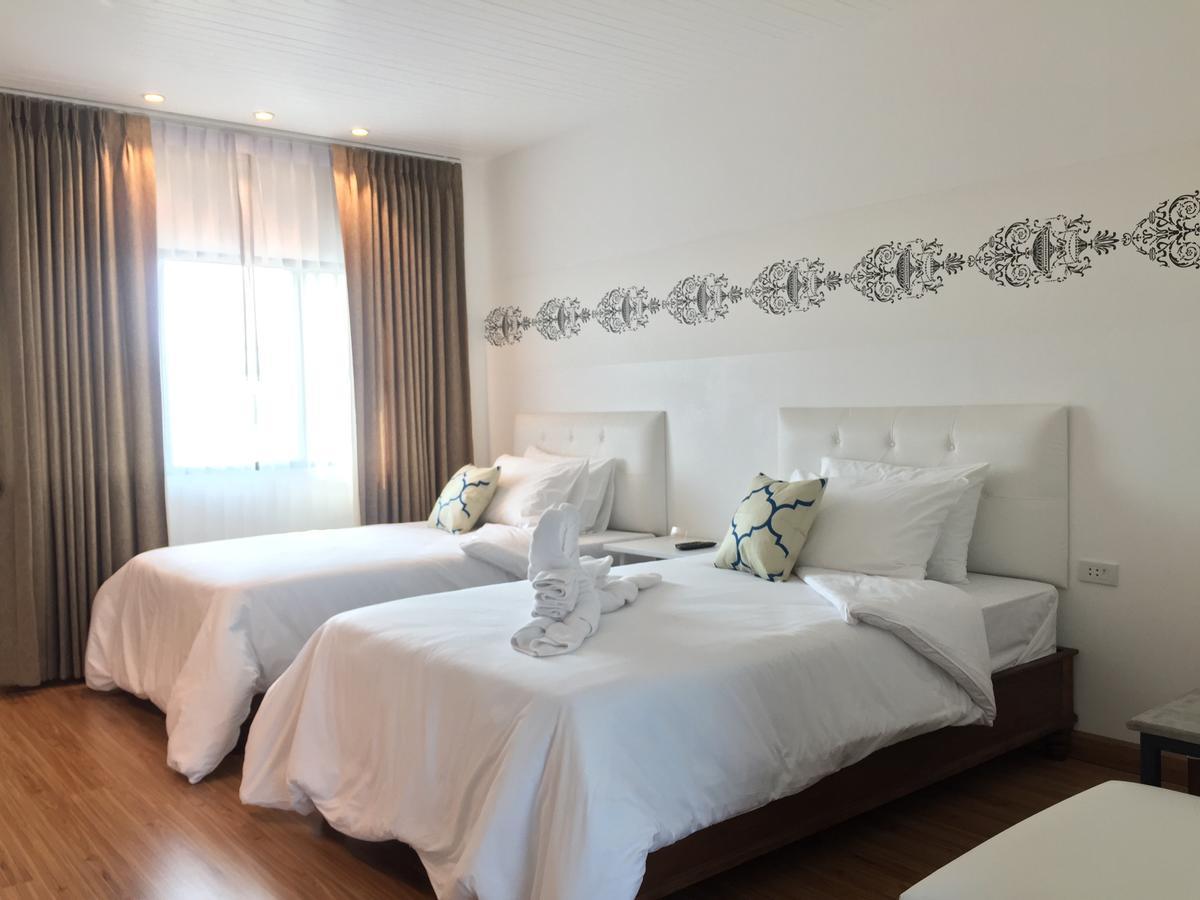 Phetcharat Grand Hotel Maesot Mae Sot Luaran gambar