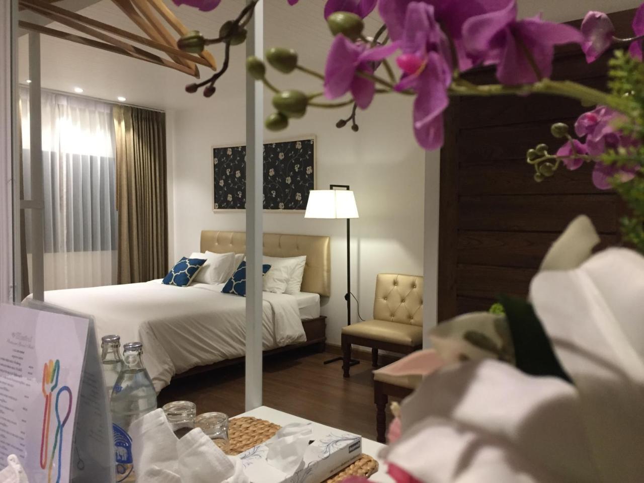 Phetcharat Grand Hotel Maesot Mae Sot Luaran gambar